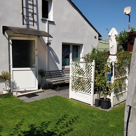 Gaestehaus Am Teich Raben Steinfeld Exterior foto
